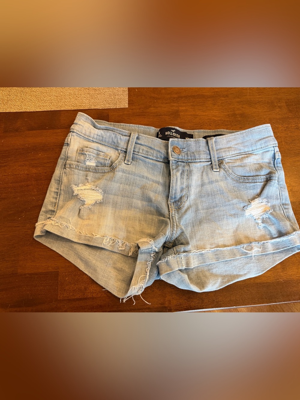 Hollister Low Rise Short Short Denim Lightwash